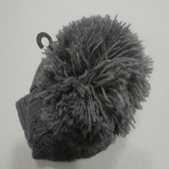 Forever 21 Cable Knit pom pom beanie, black - Picture 5 of 5